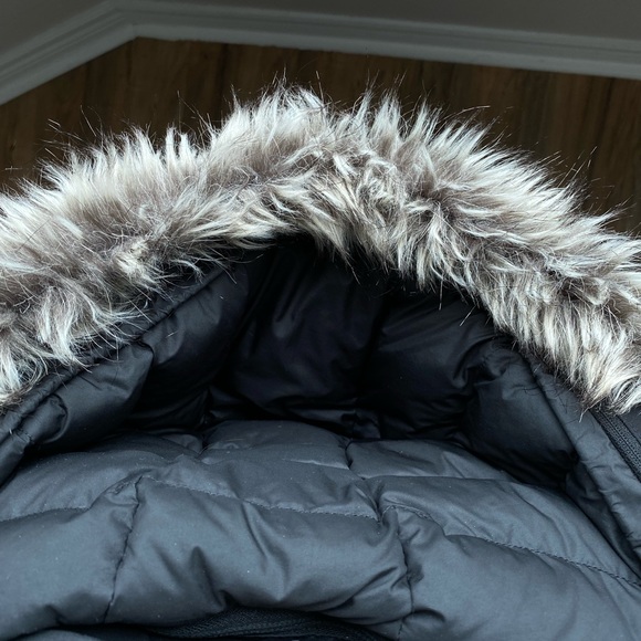 The North Face Parka - Picture 3 of 7